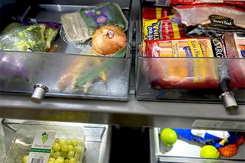 Professional clean the inside and outside  of the refrigerator