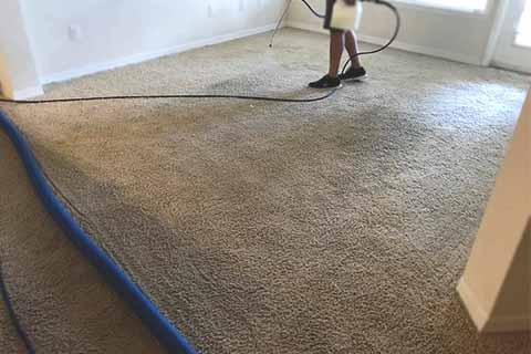 Sprayed on the carpet, to make a more effective cleaning by removing dirt.